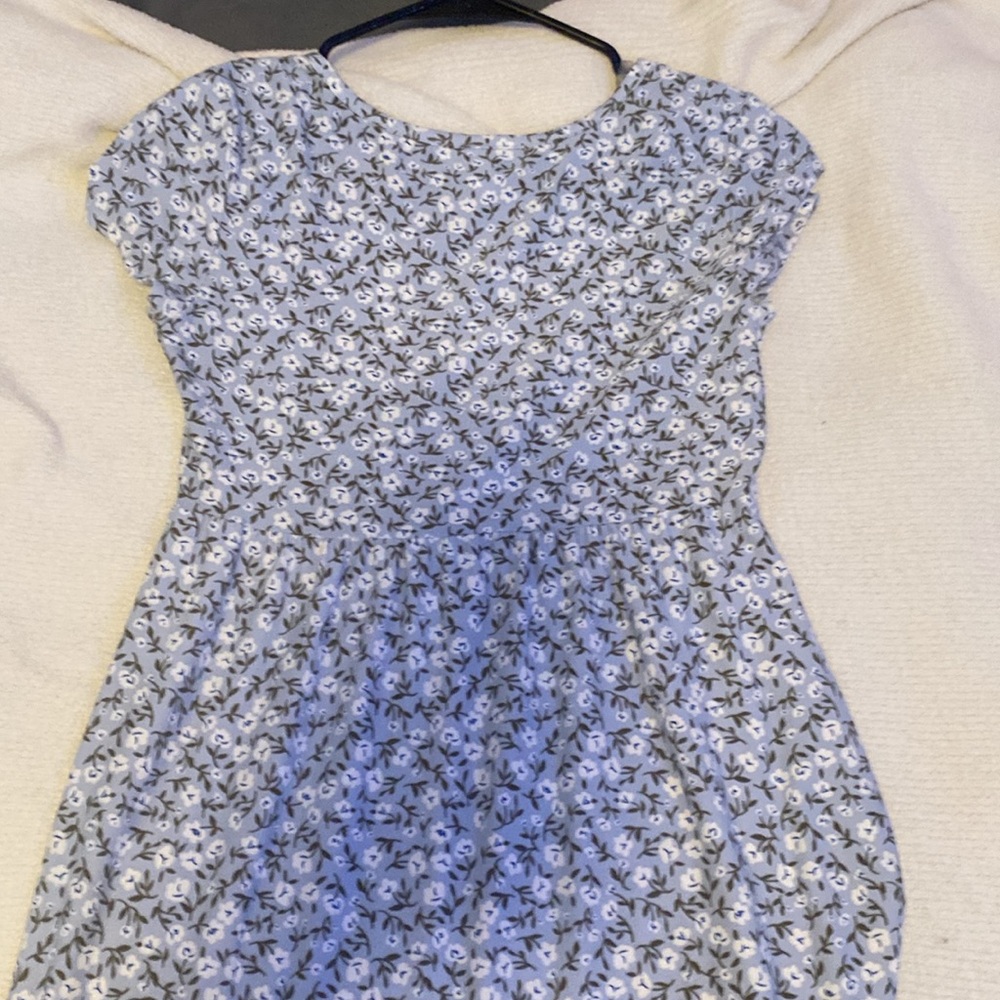 Dress - Picture 2 of 3